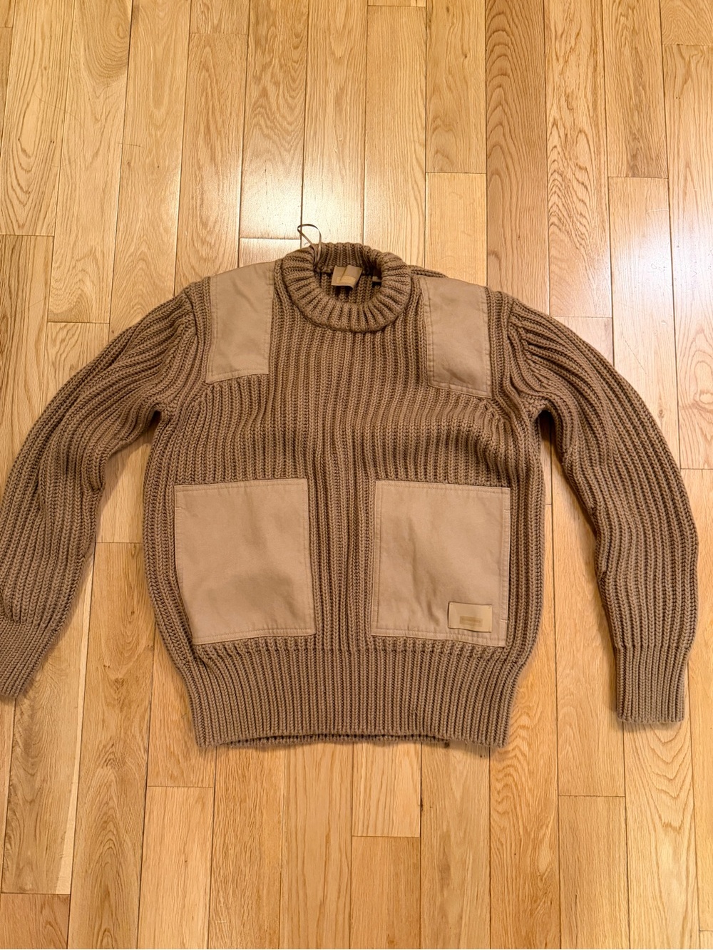 Burberry women Sweater in Tan/ Brown